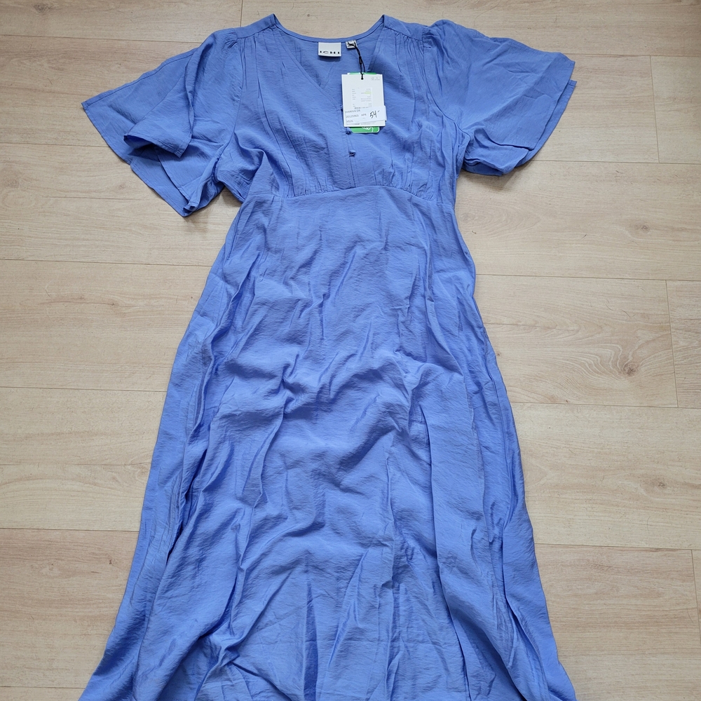 Elegant Blue Midi Dress